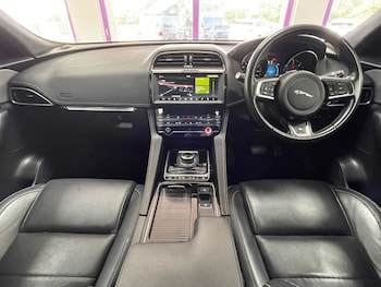 Used Jaguar F-Pace 2020 for sale - 78725449: Photo