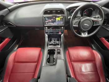 Used Jaguar XE 2018 for sale - 73953456: Photo