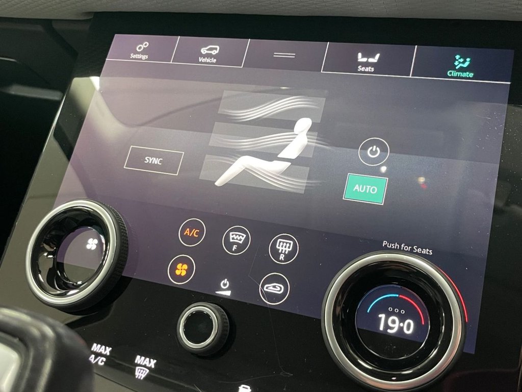 Used Land Rover Range Rover Evoque 2019 for sale - 77764616: Photo 41