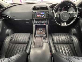 Used Jaguar F-Pace 2018 for sale - 75122364: Photo