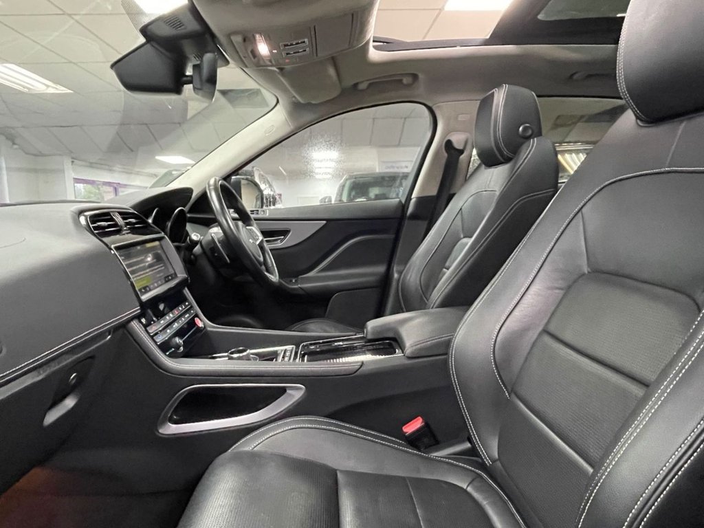 Used Jaguar F-Pace 2018 for sale - 77835742: Photo 33