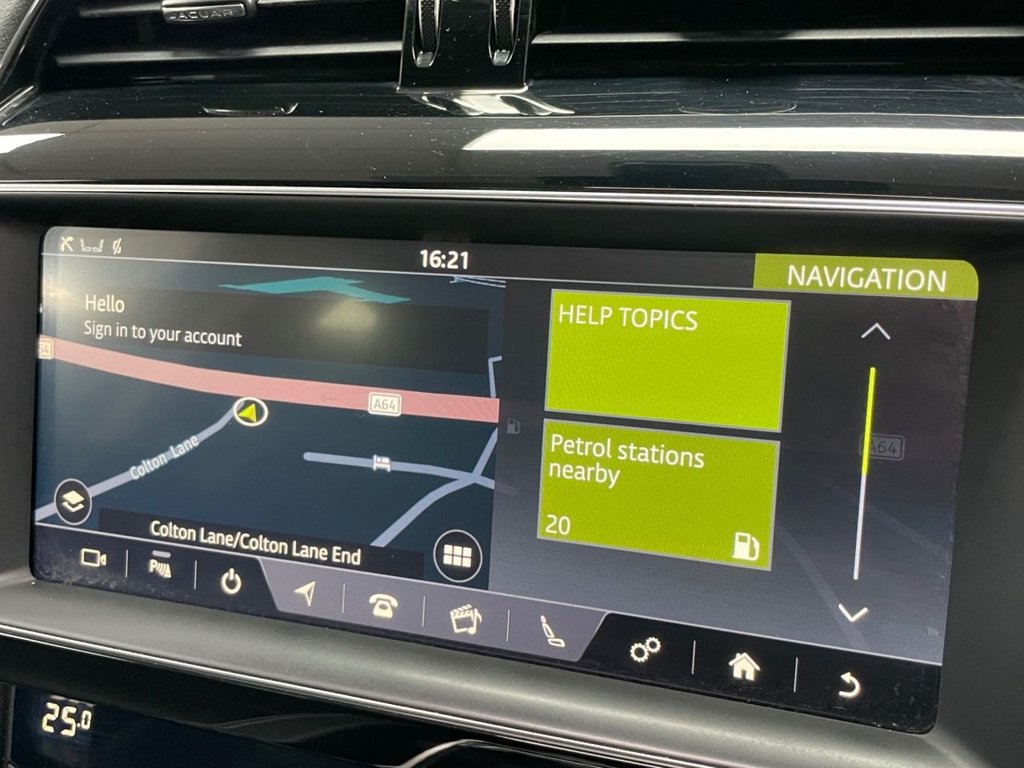 Used Jaguar F-Pace 2018 for sale - 77835742: Photo 40