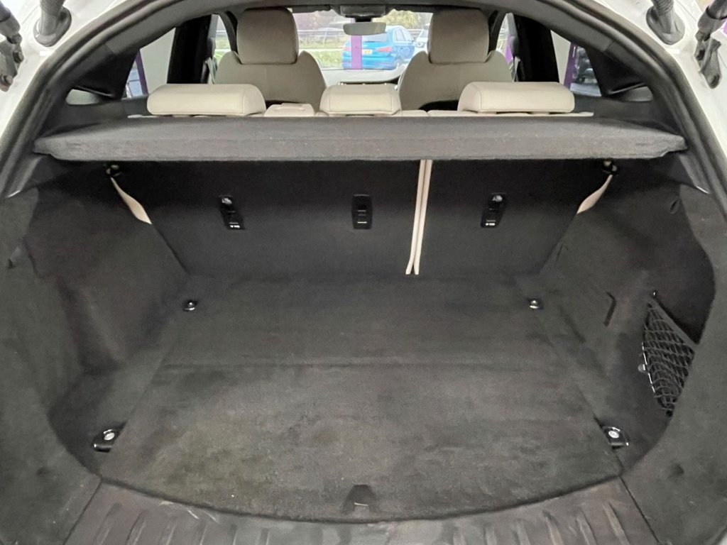 Used Jaguar E-Pace 2019 for sale - 76569965: Photo 14