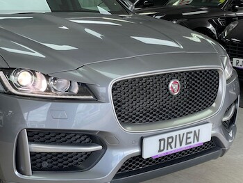 Used Jaguar F-Pace 2019 for sale - 78544043: Photo