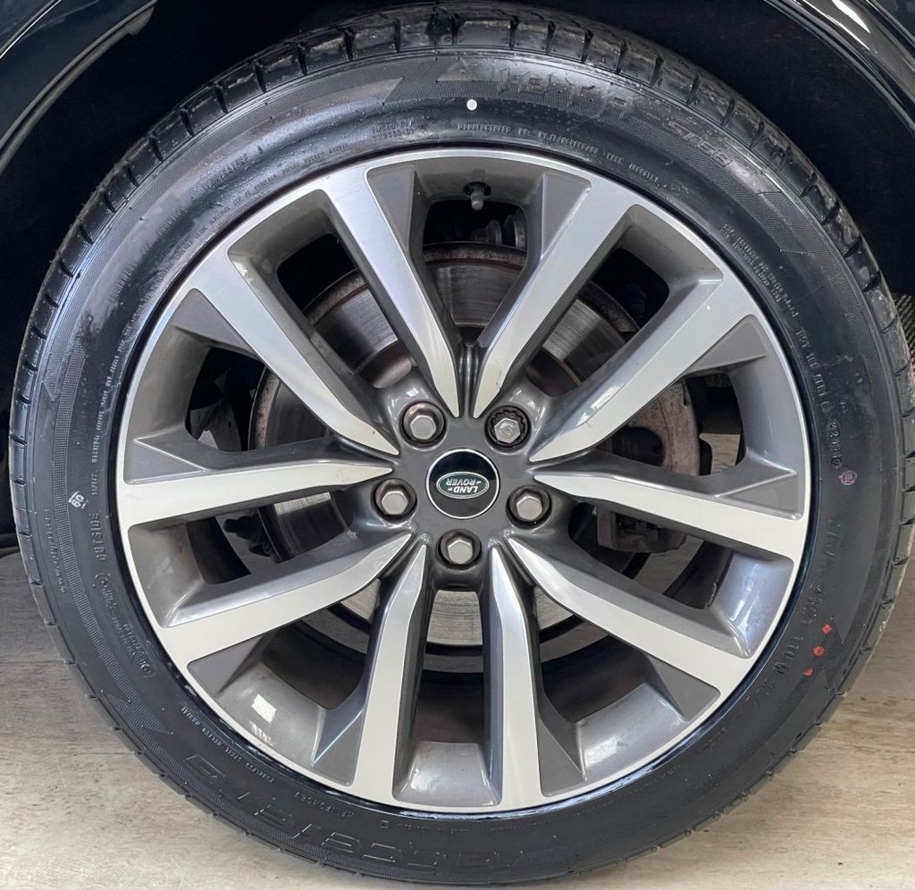 Used Land Rover Discovery 2021 for sale - 76710860: Photo 17