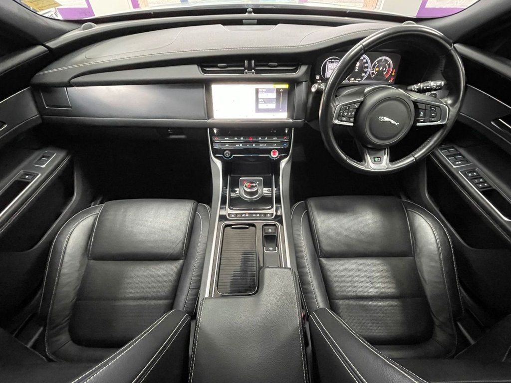 Used Jaguar XF 2019 for sale - 76356195: Photo 2