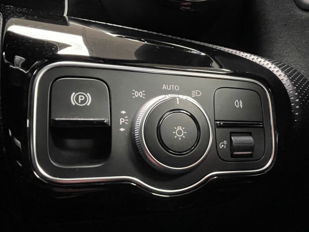 Used Mercedes-Benz A-Class 2018 for sale - 77212775: Photo 37