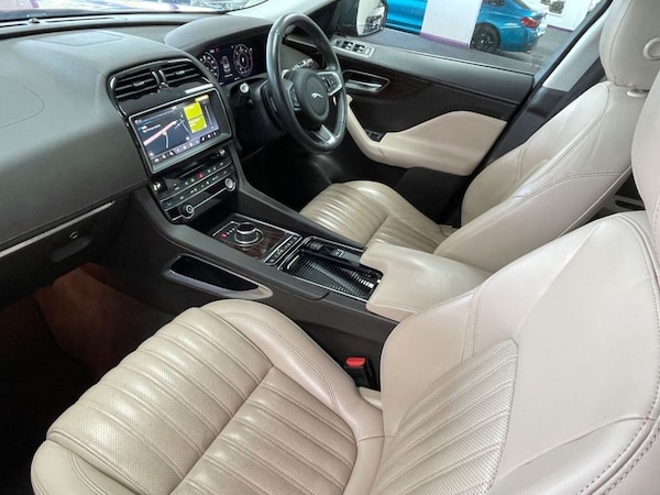 Used Jaguar F-Pace 2019 for sale - 76068692: Photo 32