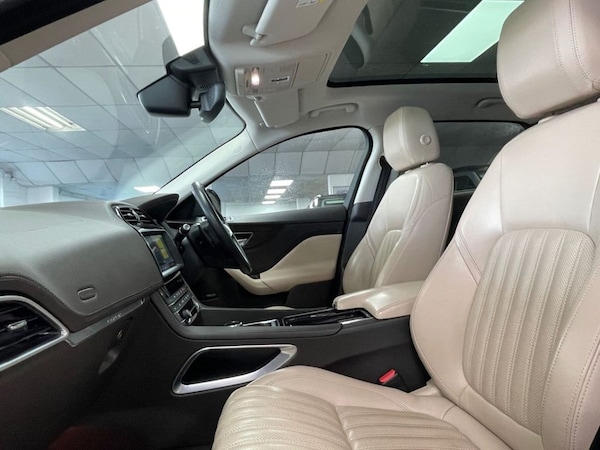 Used Jaguar F-Pace 2019 for sale - 76068692: Photo 33