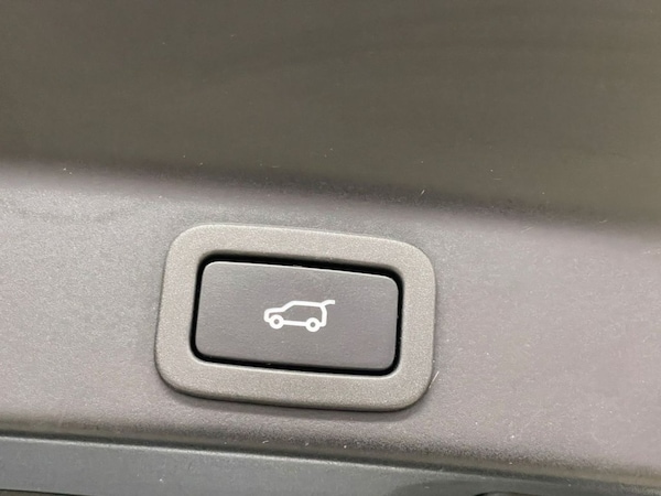 Used Jaguar F-Pace 2018 for sale - 76235381: Photo 15