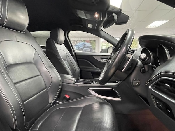 Used Jaguar F-Pace 2018 for sale - 76235381: Photo 26