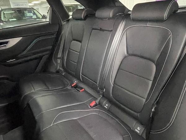 Used Jaguar F-Pace 2018 for sale - 76235381: Photo 30