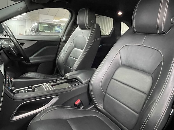 Used Jaguar F-Pace 2018 for sale - 76235381: Photo 34