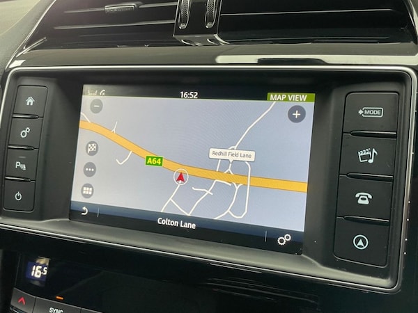 Used Jaguar F-Pace 2018 for sale - 76235381: Photo 37