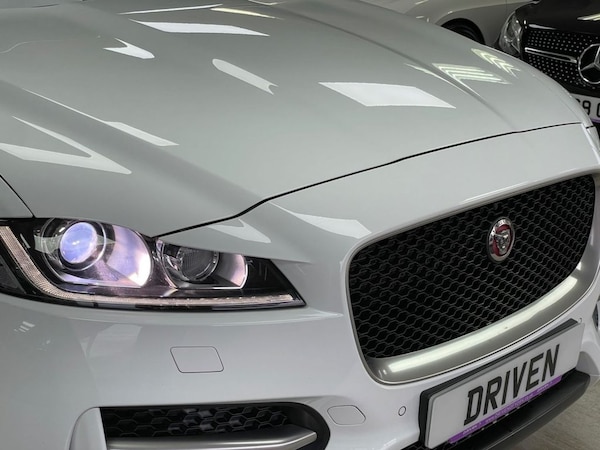 Used Jaguar F-Pace 2018 for sale - 76235381: Photo 4