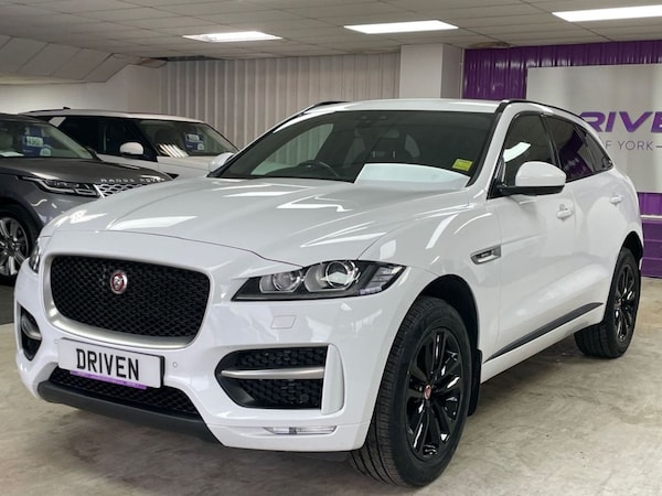 Used Jaguar F-Pace 2018 for sale - 76235381: Photo 8