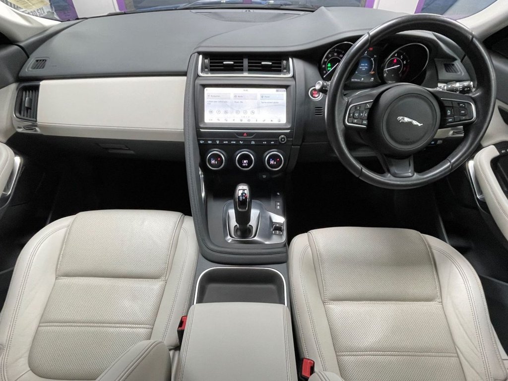 Used Jaguar E-Pace 2019 for sale - 77072424: Photo 2