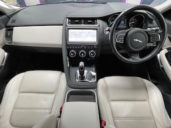 Used Jaguar E-Pace 2019 for sale - 77072424: Photo