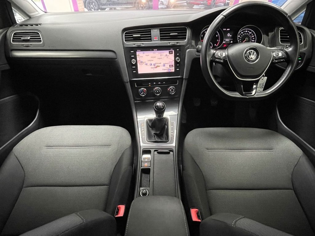 Used Volkswagen Golf 2018 for sale - 77383914: Photo 2