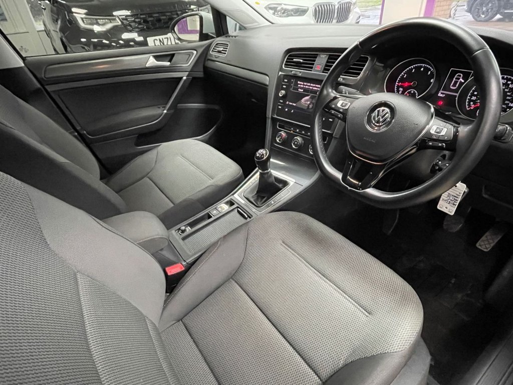 Used Volkswagen Golf 2018 for sale - 77383914: Photo 24