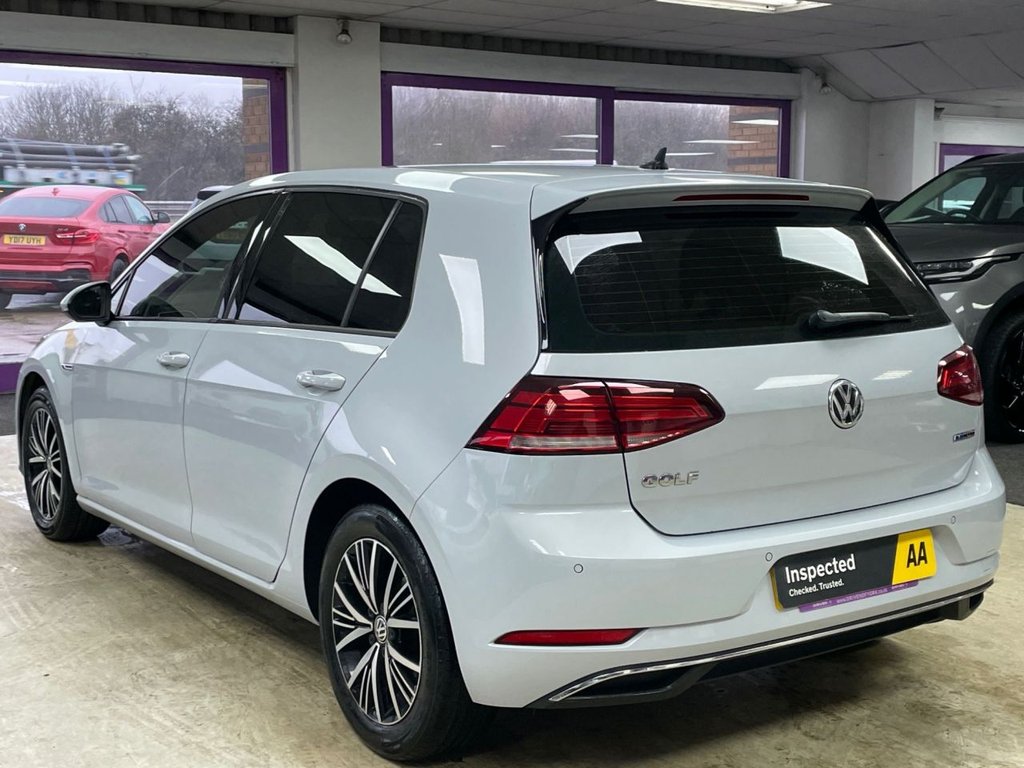 Used Volkswagen Golf 2018 for sale - 77383914: Photo 9
