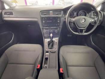 Used Volkswagen Golf 2018 for sale - 74866393: Photo
