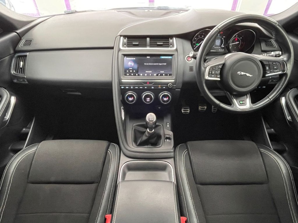 Used Jaguar E-Pace 2019 for sale - 76303491: Photo 2