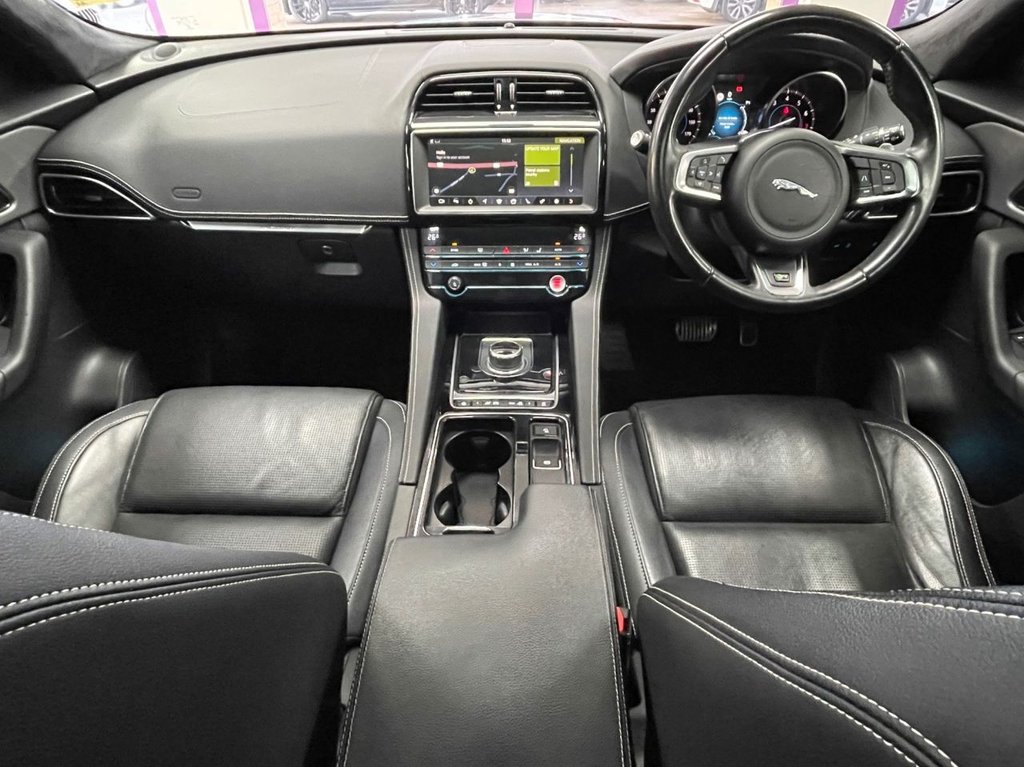 Used Jaguar F-Pace 2019 for sale - 77621170: Photo 2
