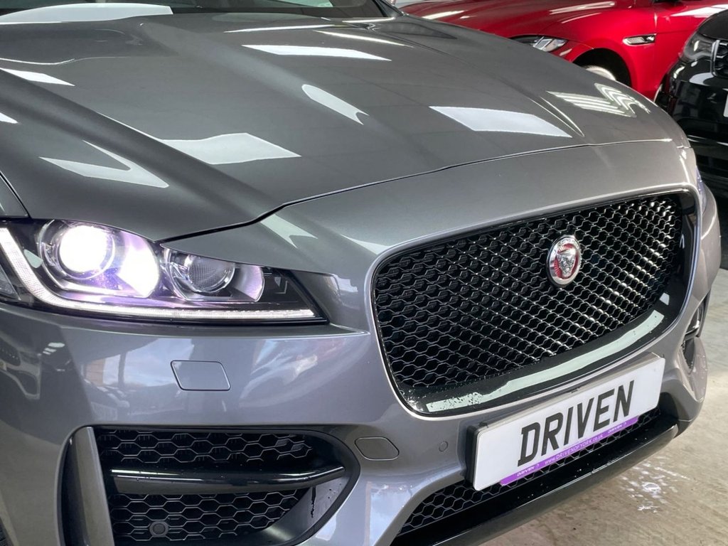 Used Jaguar F-Pace 2019 for sale - 77621170: Photo 4