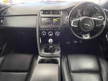 Used Jaguar E-Pace 2019 for sale - 79197242: Photo