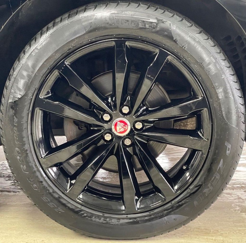 Used Jaguar F-Pace 2019 for sale - 76739918: Photo 15