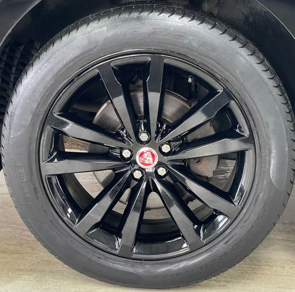 Used Jaguar F-Pace 2019 for sale - 76739918: Photo 17
