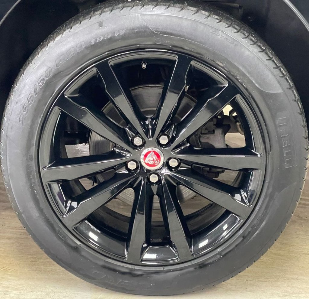 Used Jaguar F-Pace 2019 for sale - 76739918: Photo 18