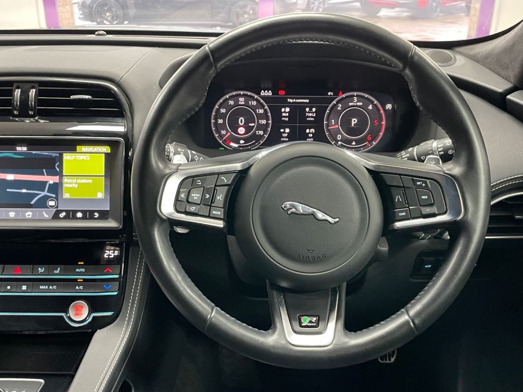 Used Jaguar F-Pace 2019 for sale - 77533847: Photo 33