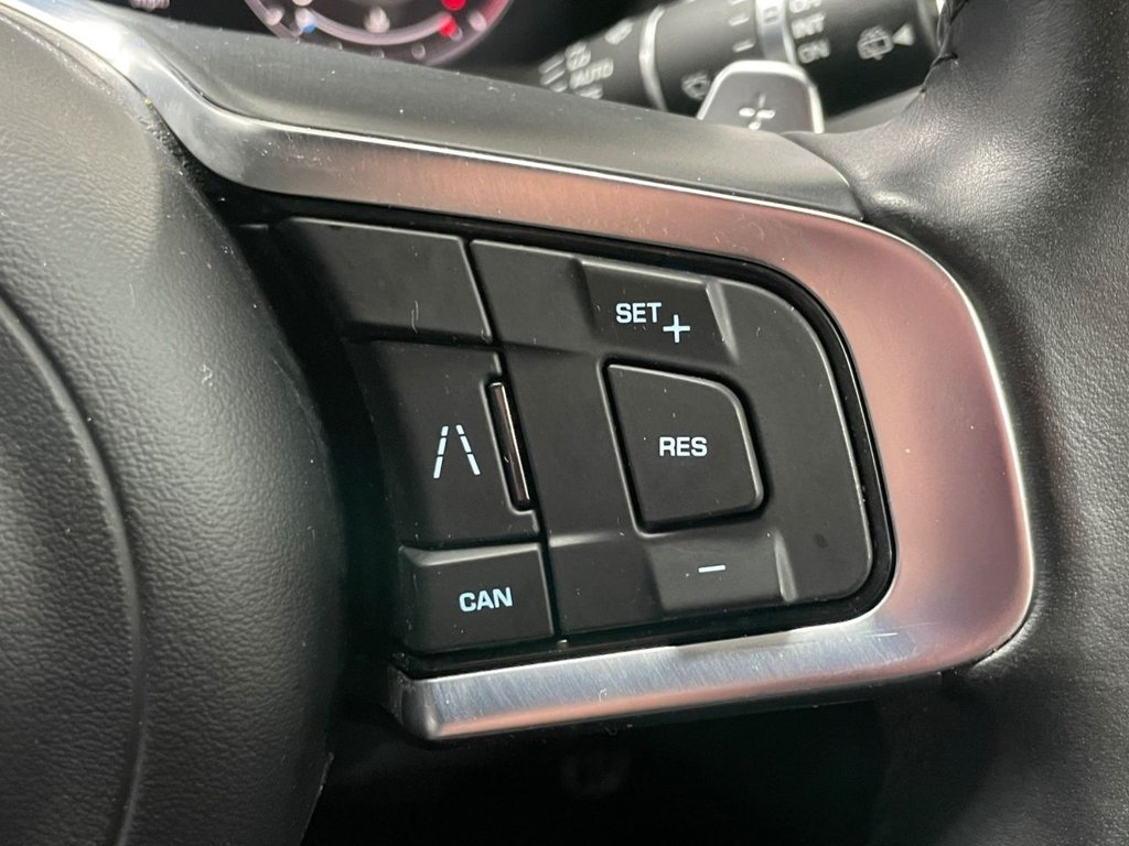 Used Jaguar F-Pace 2019 for sale - 77533847: Photo 35