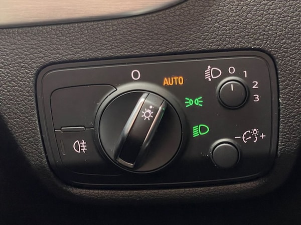 Used Audi Q2 2017 for sale - 75572902: Photo 45