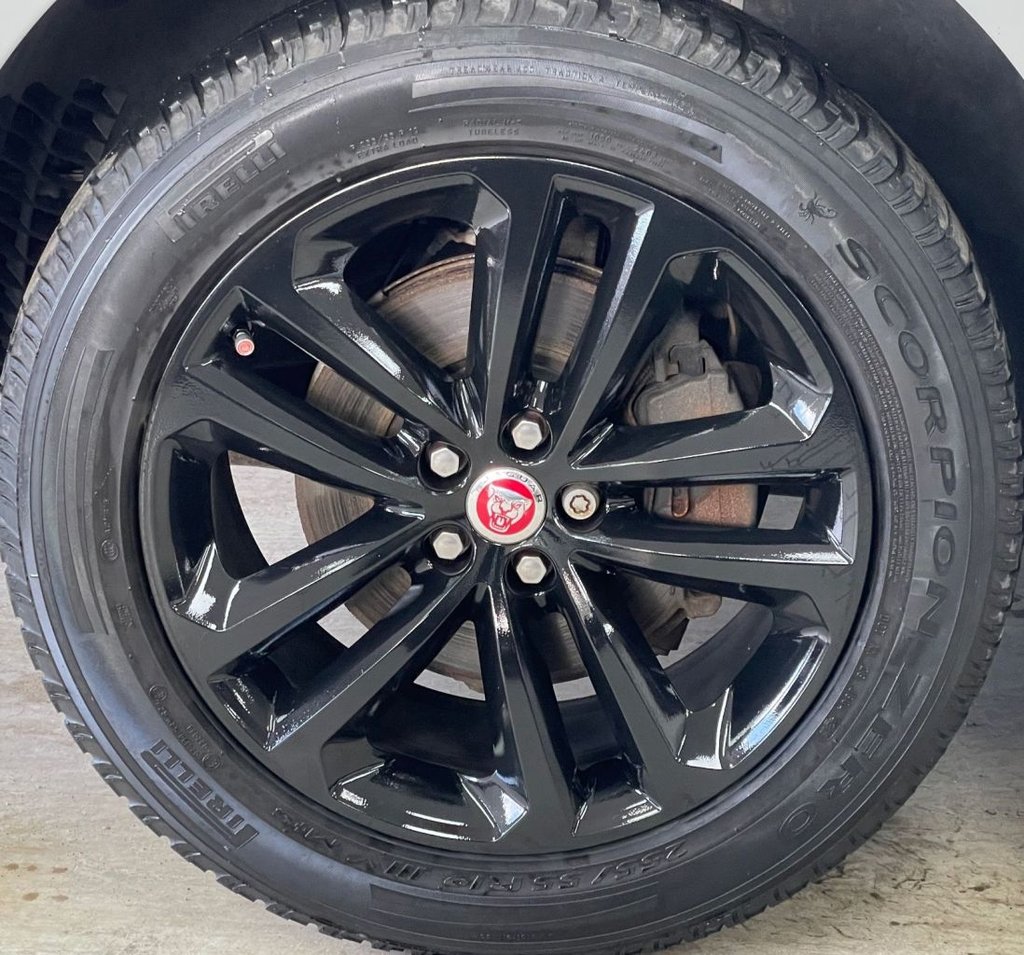 Used Jaguar F-Pace 2017 for sale - 76395646: Photo 19