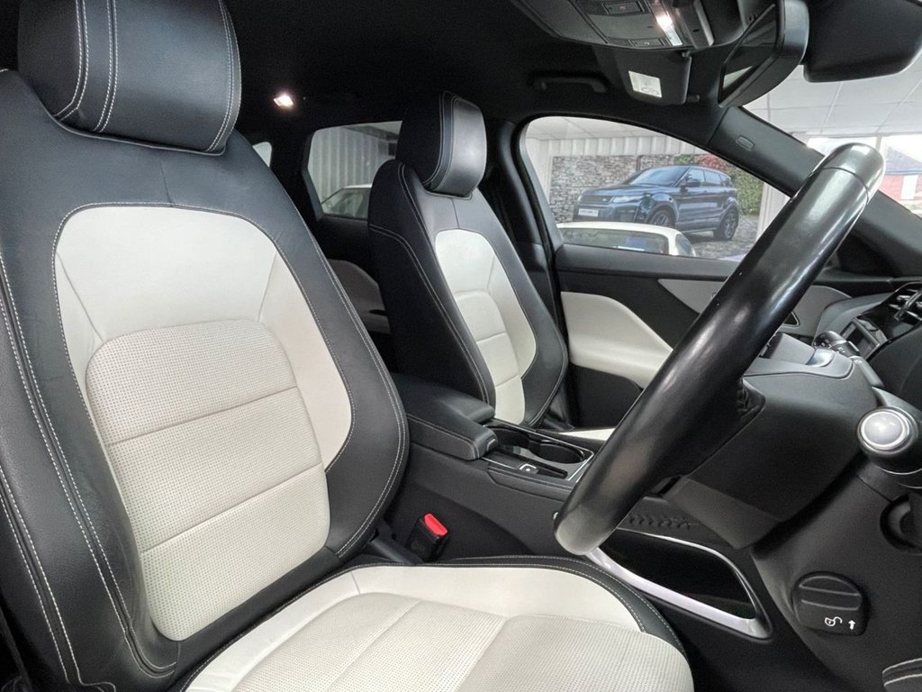 Used Jaguar F-Pace 2017 for sale - 76395646: Photo 26