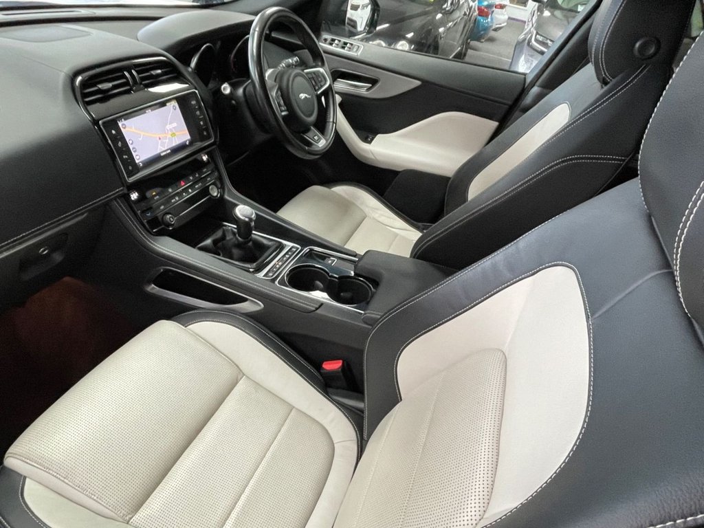 Used Jaguar F-Pace 2017 for sale - 76395646: Photo 31