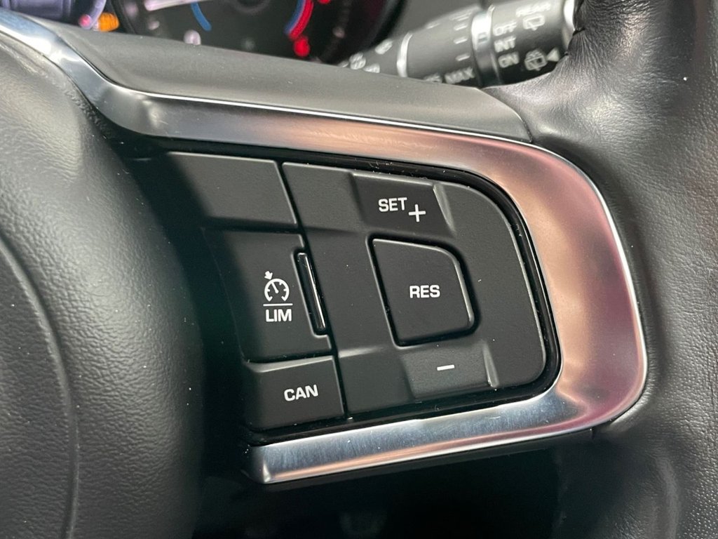 Used Jaguar F-Pace 2017 for sale - 76395646: Photo 36