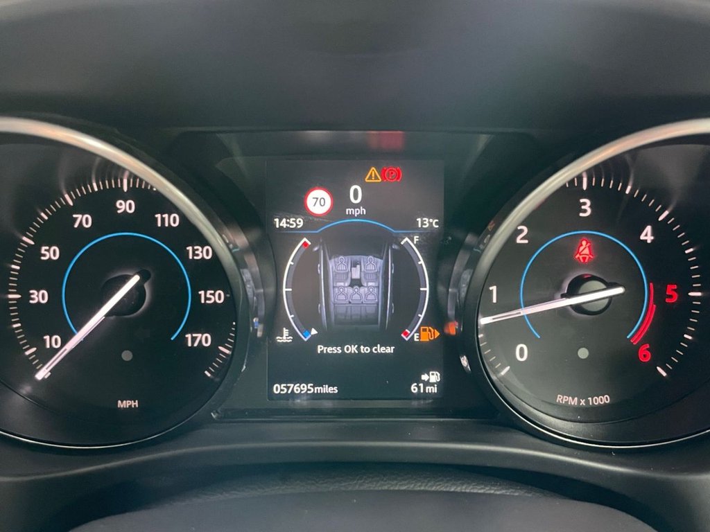 Used Jaguar F-Pace 2017 for sale - 76395646: Photo 37