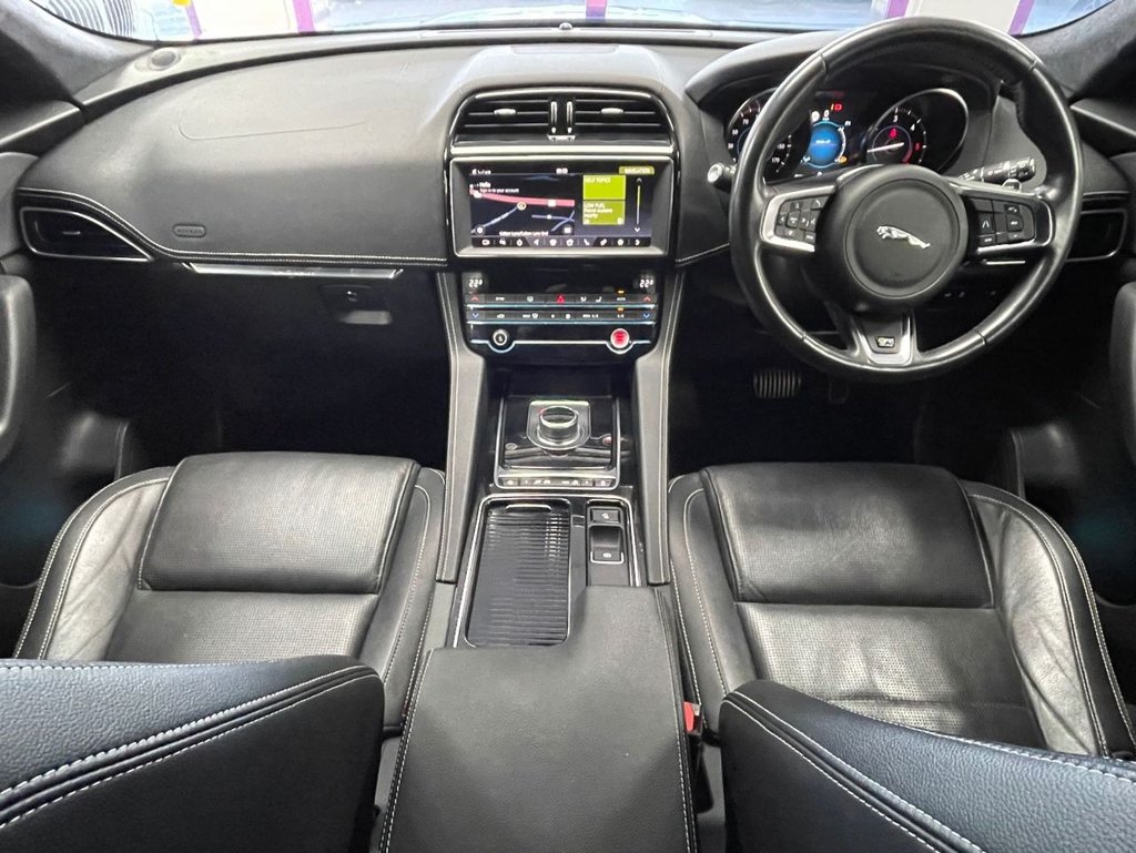Used Jaguar F-Pace 2019 for sale - 77262952: Photo 2
