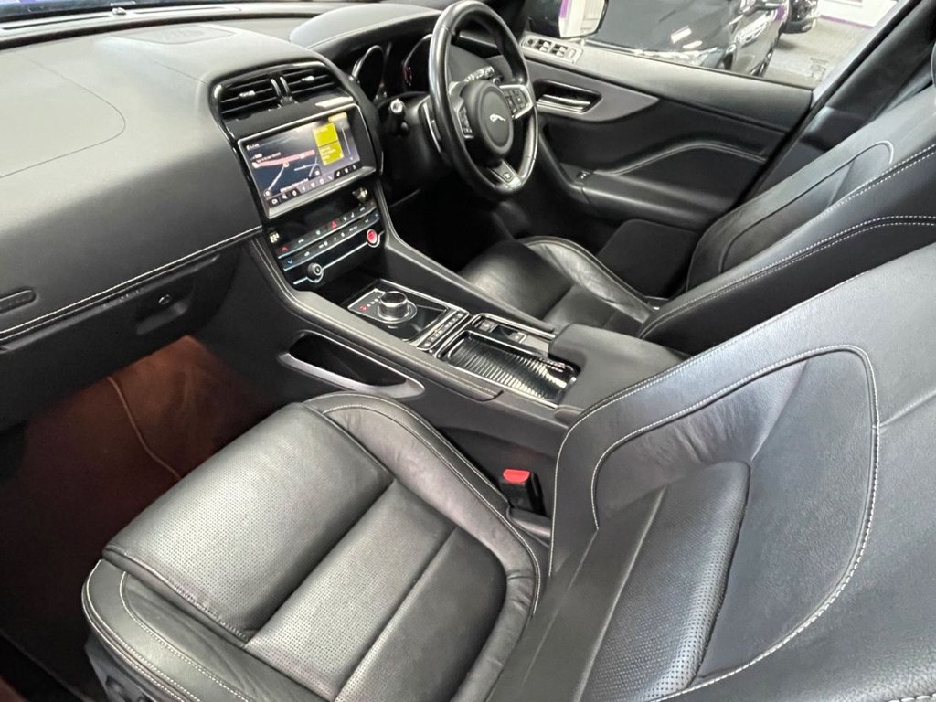 Used Jaguar F-Pace 2019 for sale - 77262952: Photo 32