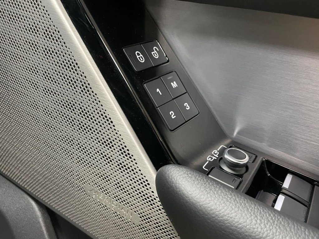 Used Land Rover Range Rover Velar 2019 for sale - 76569739: Photo 27