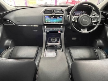 Used Jaguar F-Pace 2019 for sale - 77820710: Photo
