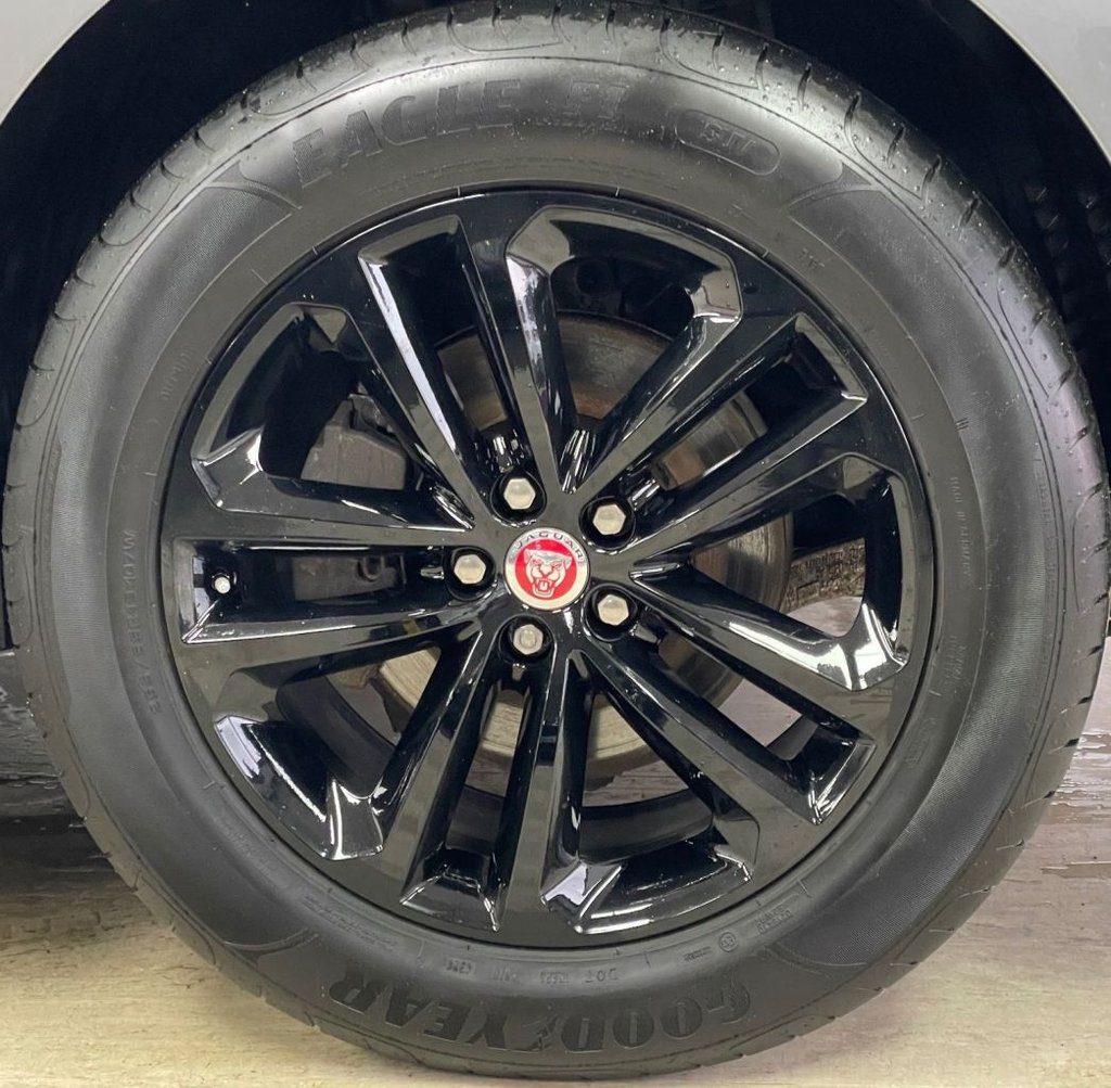 Used Jaguar F-Pace 2019 for sale - 76900239: Photo 14