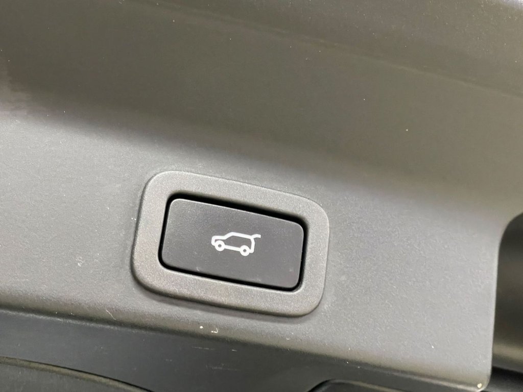 Used Jaguar F-Pace 2019 for sale - 76900239: Photo 19