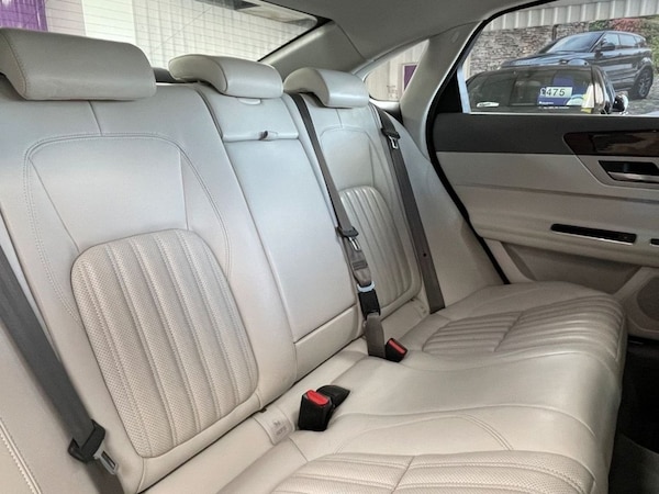 Used Jaguar XF 2017 for sale - 76039533: Photo 27