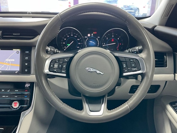 Used Jaguar XF 2017 for sale - 76039533: Photo 34