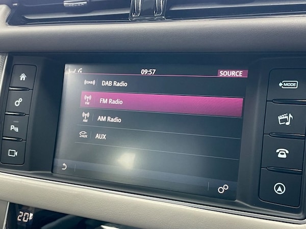 Used Jaguar XF 2017 for sale - 76039533: Photo 39